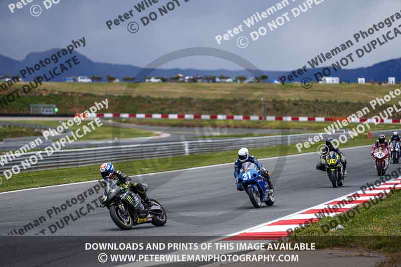 cadwell no limits trackday;cadwell park;cadwell park photographs;cadwell trackday photographs;enduro digital images;event digital images;eventdigitalimages;navarra;no limits trackdays;peter wileman photography;racing digital images;trackday digital images;trackday photos